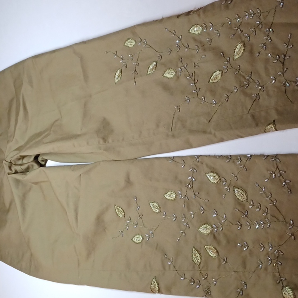 Carlisle olive green cotton beaded embroidered size 4 cropped pants leaf Design